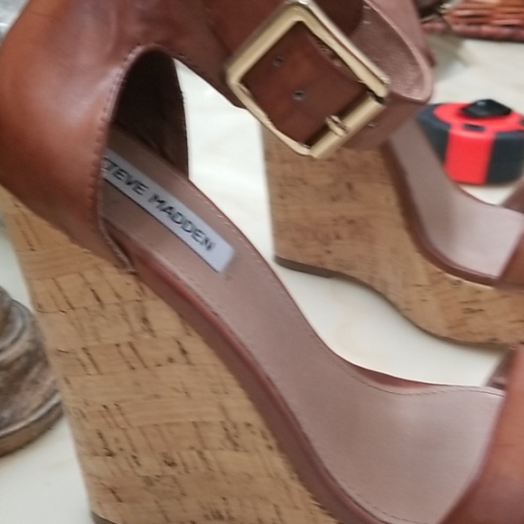 Steve Madden Platform wedge - Picture 2 of 3